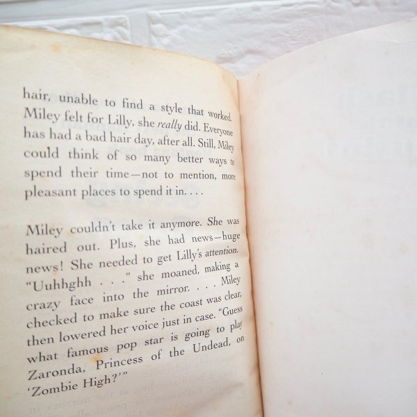 画像7: Hannah Montana 洋書 (7)