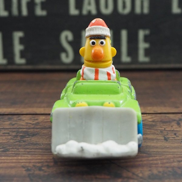 画像7: Sesame Street バート ダイキャストカー (7)