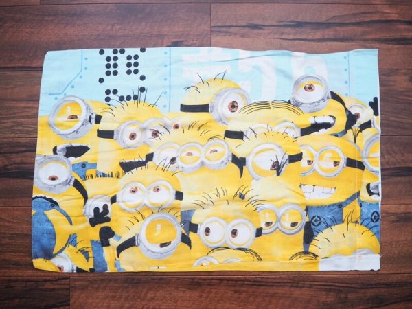 画像2: ミニオンズ  枕カバー (2)
