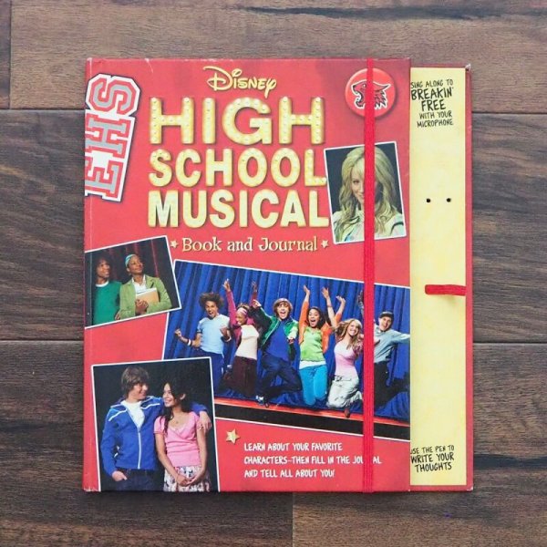 画像1: High School Musical 洋書  (1)