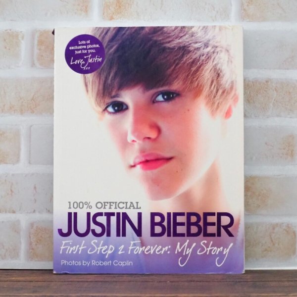 画像1: Justin Bieber 洋書 (ソフトカバー)  (1)