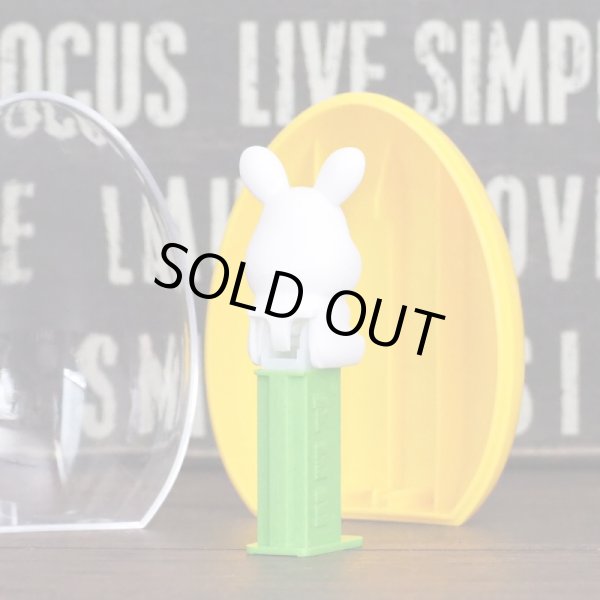 画像3: イースターバニー PEZ ケース付 (3)