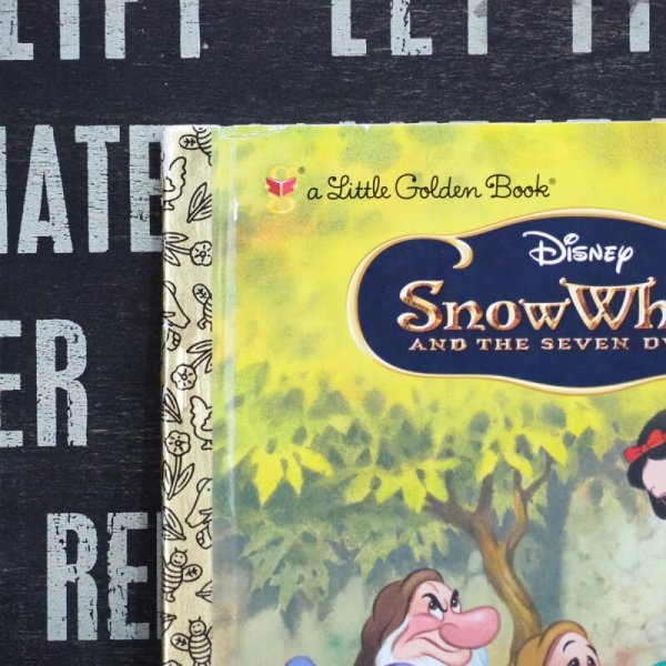 画像2: 白雪姫 ゴールデンブック (2)
