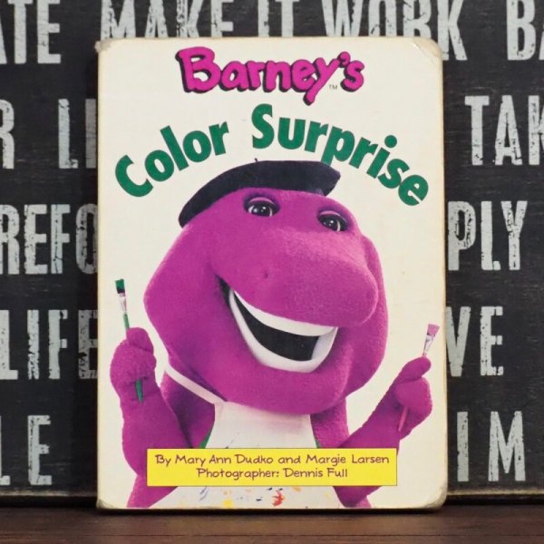 画像1: Barney’s Color Surprise 洋書 (1)