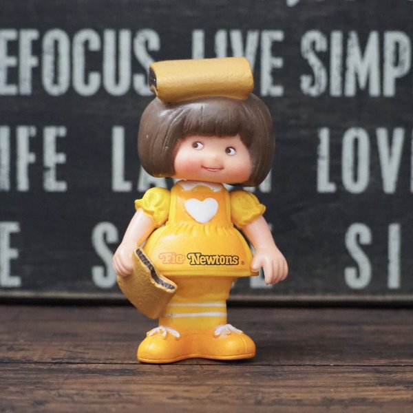 画像1: NABISCO Fig Newtons Doll  (1)