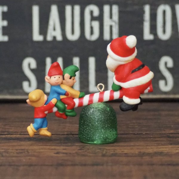 画像3: AVON キャンディシーソー オーナメント (3)