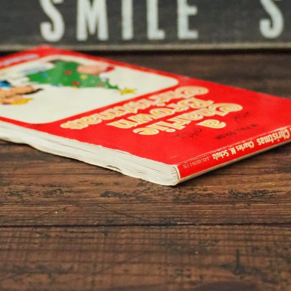 画像6: A Charlie Brown Christmas 洋書 (6)