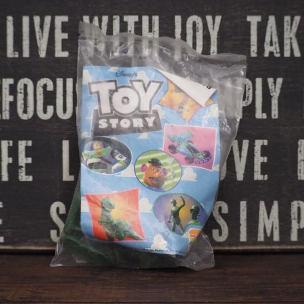 画像2: トイストーリー グリーンアーミーメン ミールトイ (2)