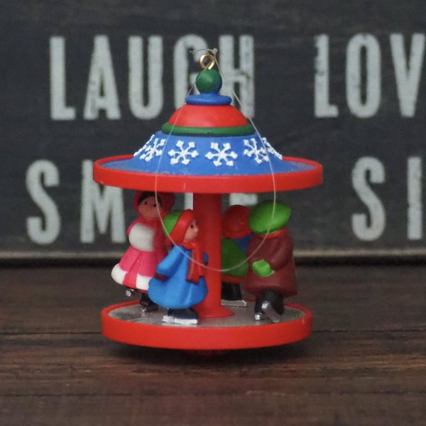 画像3: Skater’s Carousel クリスマス オーナメント (3)